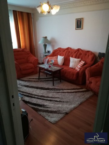 vanzare-apartament-3-camere-decomandat-in-ploiesti-str-gheorghe-grigore-cantacuzino-zona-mega-image-0